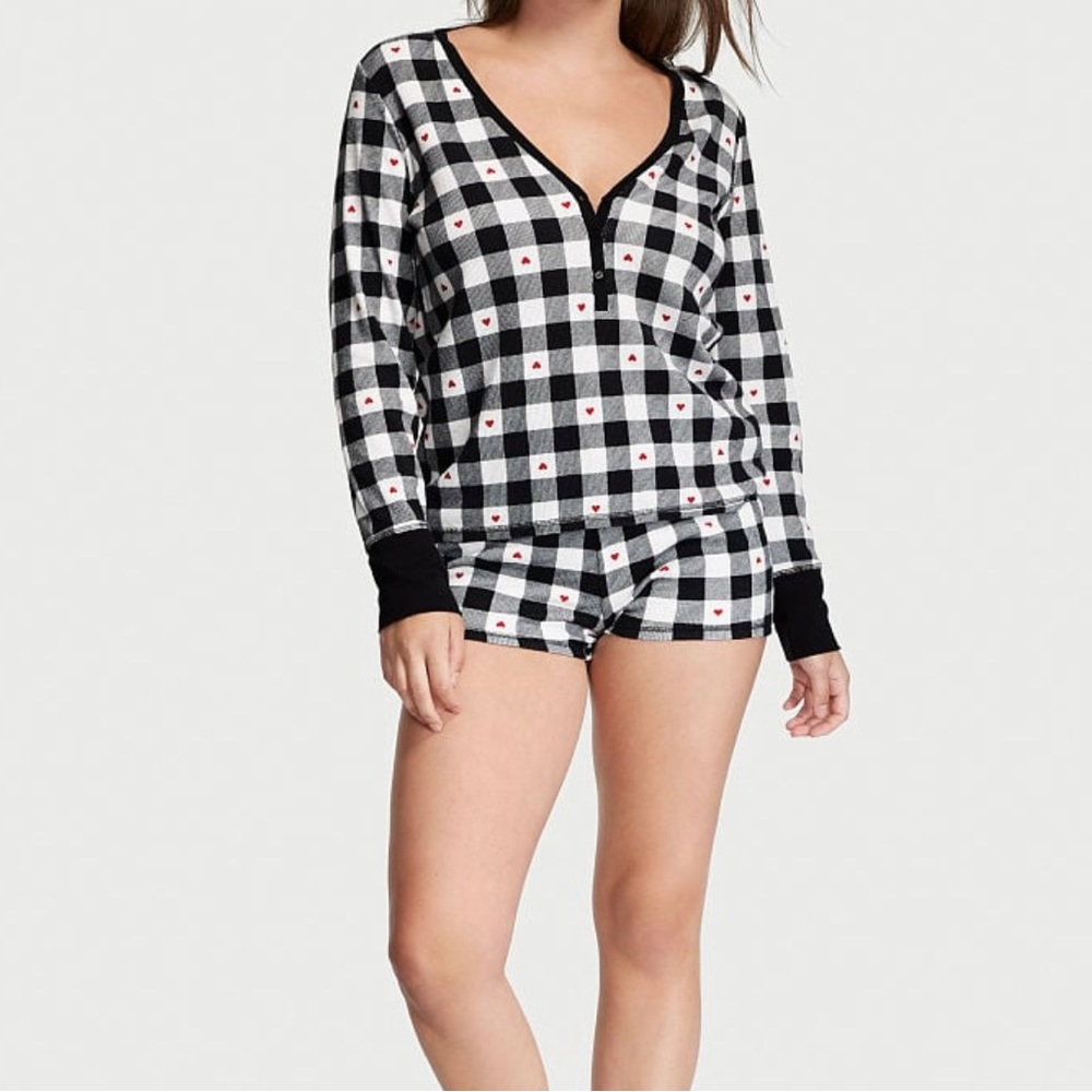 VICTORIA'S SECRET
Thermal Short Pajama Set